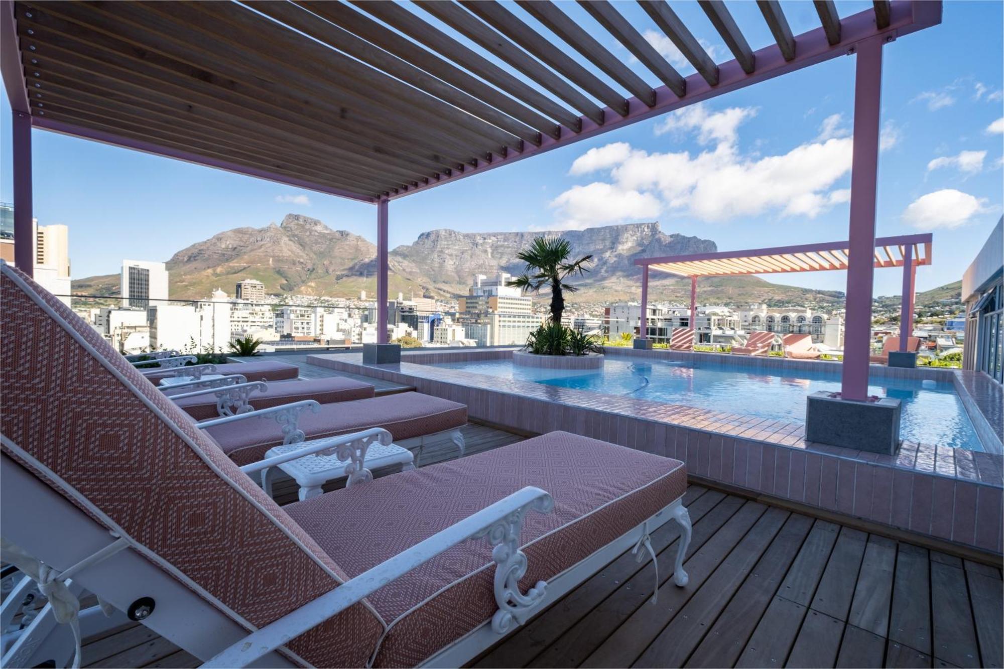 The Rose 502-city Centre Aprt With Rooftop Pool Apartment
