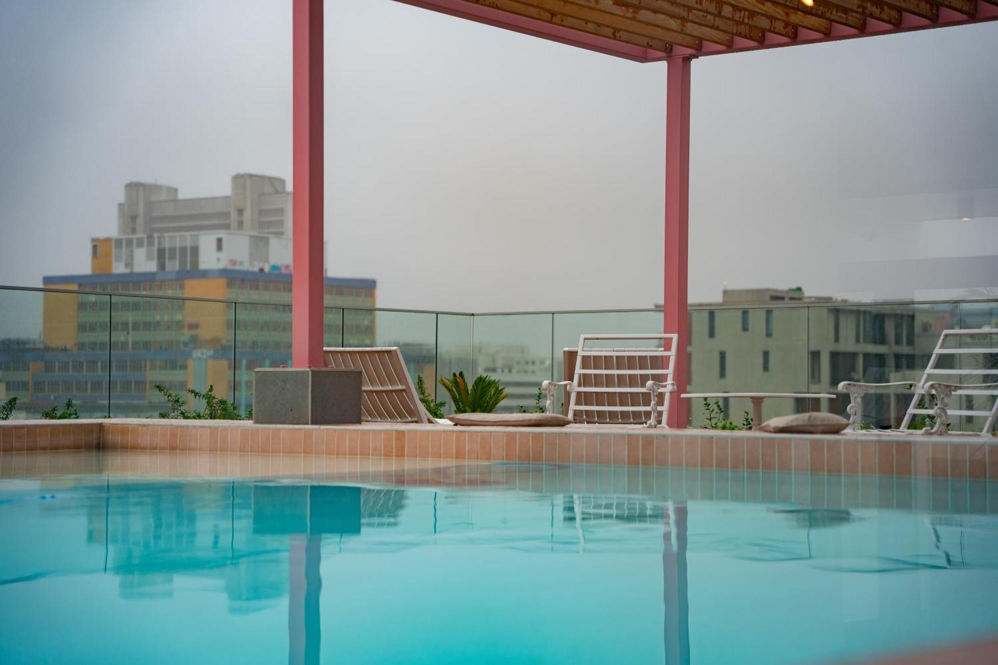 The Rose 502-city Centre Aprt With Rooftop Pool Apartment *