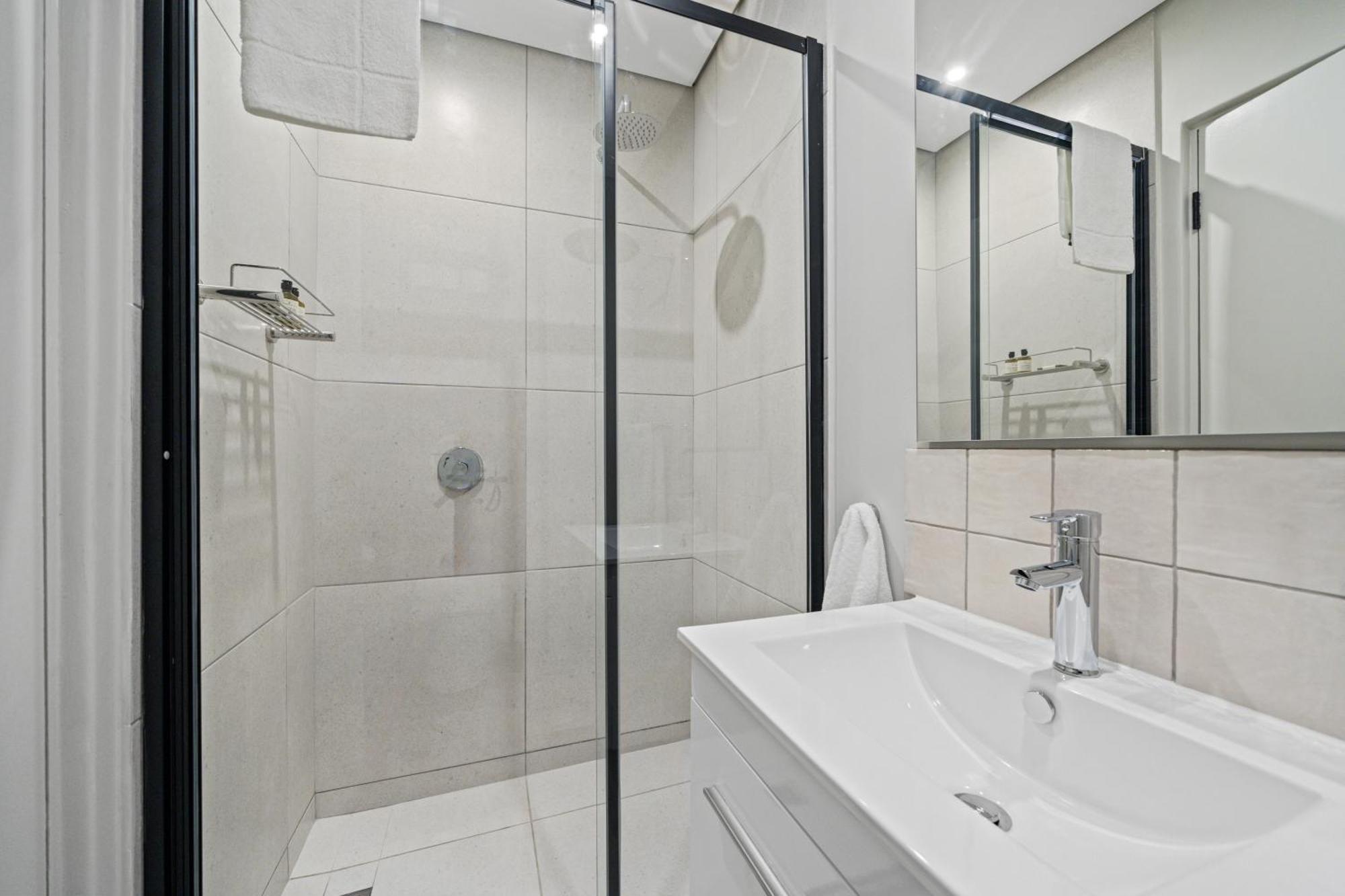 The Rose 502-city Centre Aprt With Rooftop Pool Apartment Cape Town